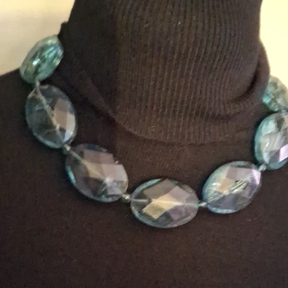 Elegant Blue Beaded Necklace